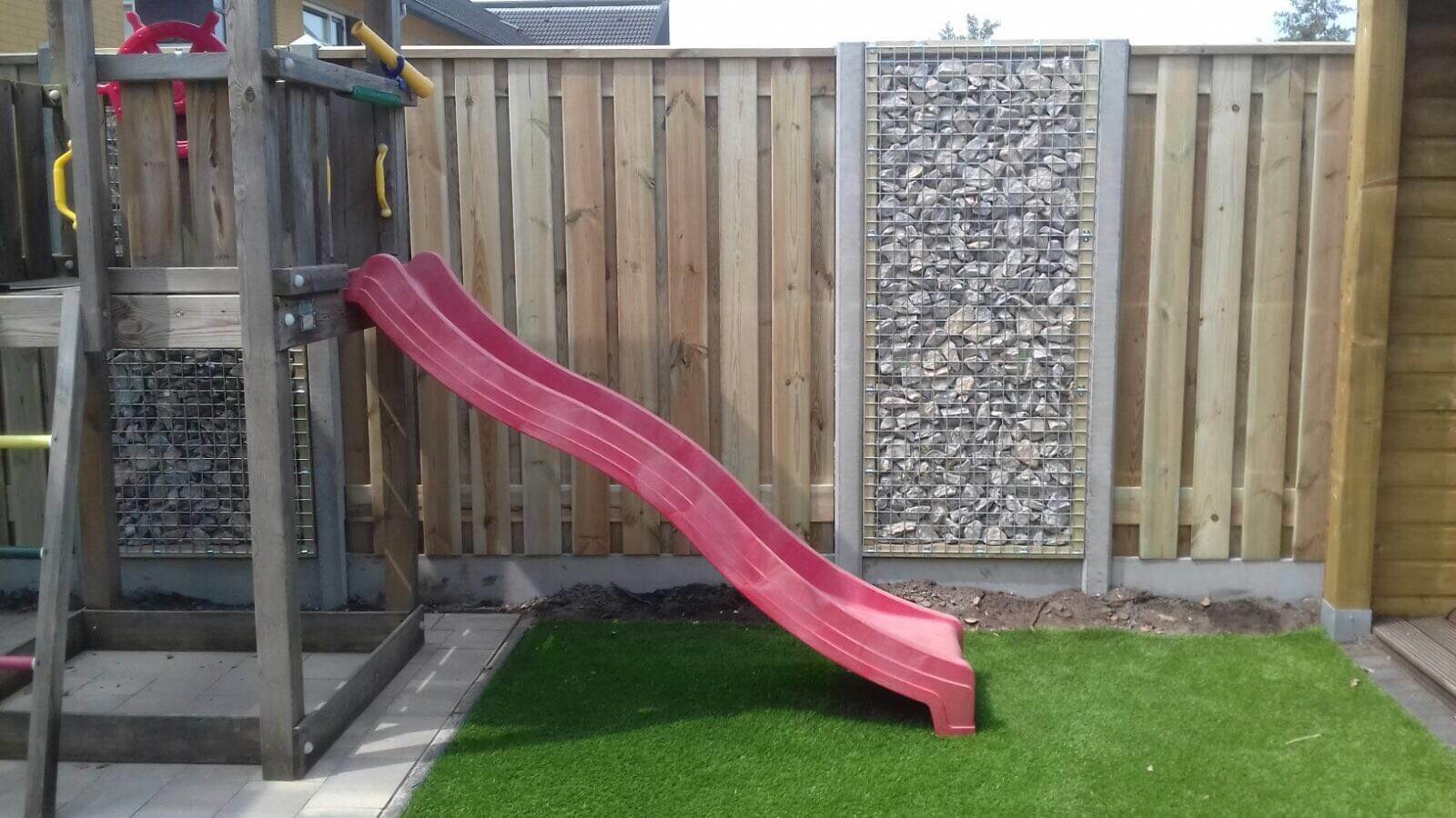 Speeltoestellen plaatsen wij ook Twente Schuttingen